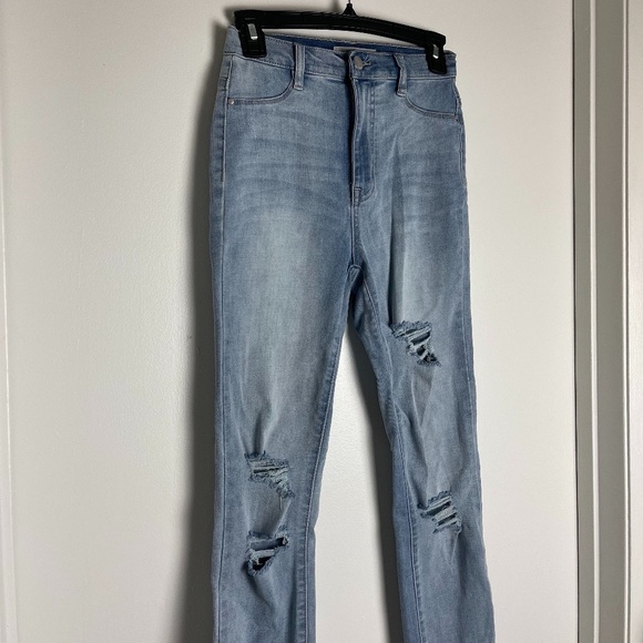 Refuge High Waisted Light Wash Distressed Jeans Women Size 0 - Picture 2 of 5